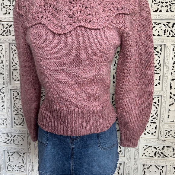 Vintage IQ Knitwear Wool Blend Pink Coquette Ruffle Collar Sweater Sz Small - Picture 4 of 7